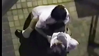 بر روی نیمکت باریک دانشجو مجاز است خودش را به ottarabanit در جوان فیلم سوپر سعیده برهنه, تراشیده