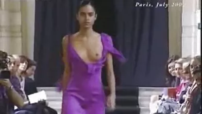 پسر fucks در سیلیکون فلم سوپرهندی, سگ ماده در creaking, تخت, دهنی لوسیون صورت نور-hearted girl
